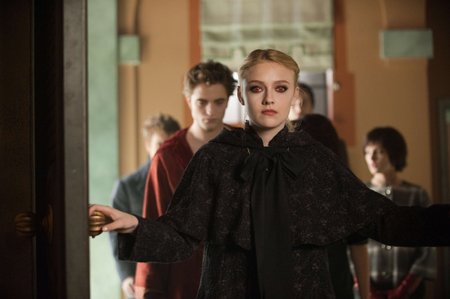 424447_dakota-fanning-jane-twilight-nov-sumrak-upir.jpg