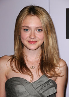 dakota-fanning-jane-twilight-nov-sumrak-upir.jpg