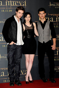 robert-pattinson-kristen-stewart-taylor-lautner-.jpg